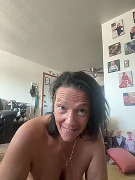 Pokazy przed kamerką – sassybrunette75