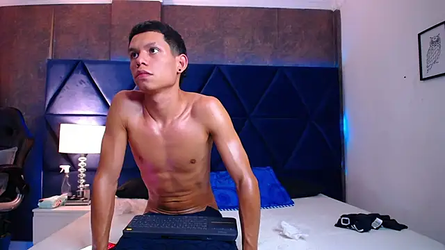 ThiagoFerrer_ 网络视讯表演