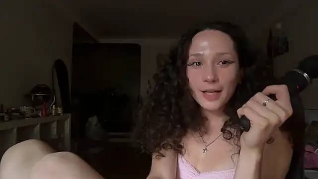 הופעת וובקאם של pupp3txox