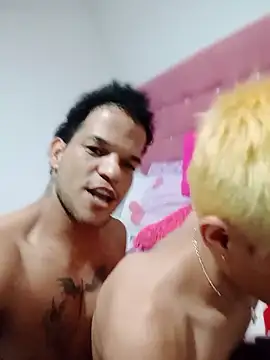 RyanyMax Show in webcam