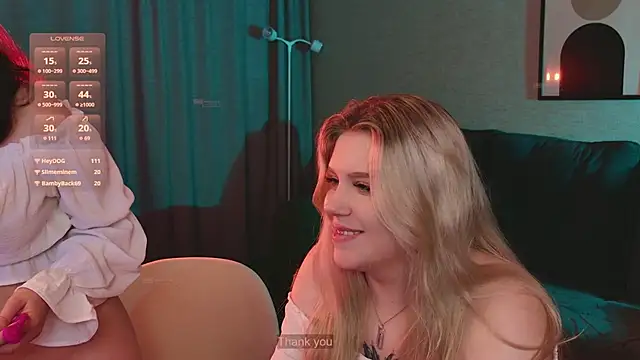 velourrra's Webcam Show
