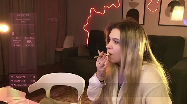 Show modela velourrra na web-kameri