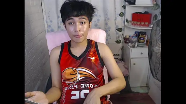 _peachyboyyy Show Webcam