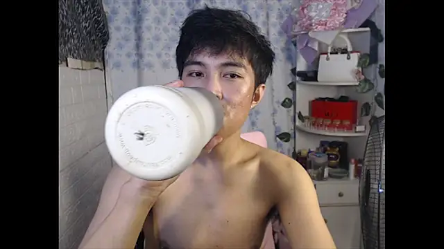 _peachyboyyy Pertunjukan Webcam