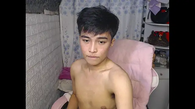 _peachyboyyy Pertunjukan Webcam