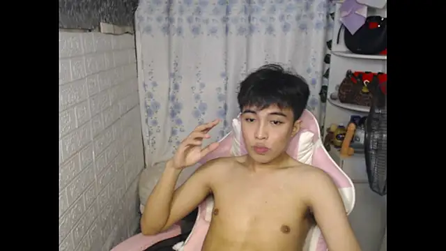 _peachyboyyy 网络视讯表演