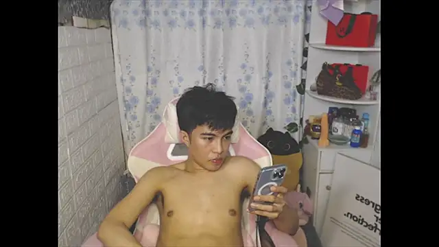 _peachyboyyy Show Webcam