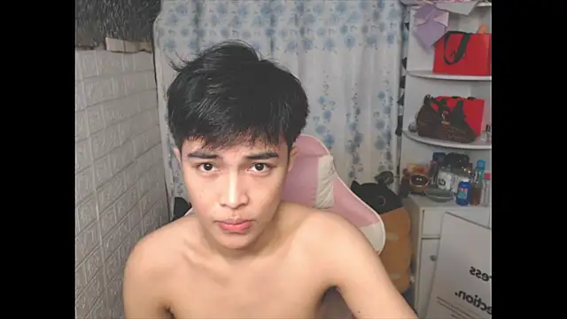_peachyboyyy Show Webcam