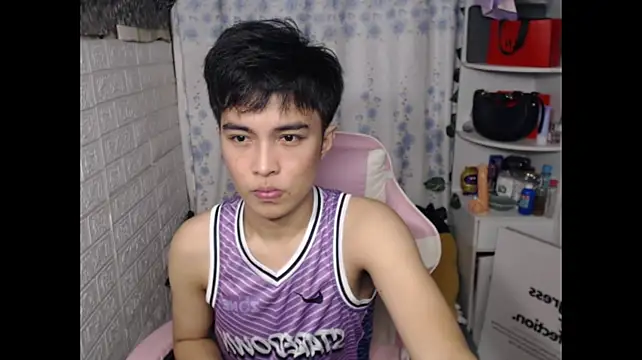 _peachyboyyy Pertunjukan Webcam