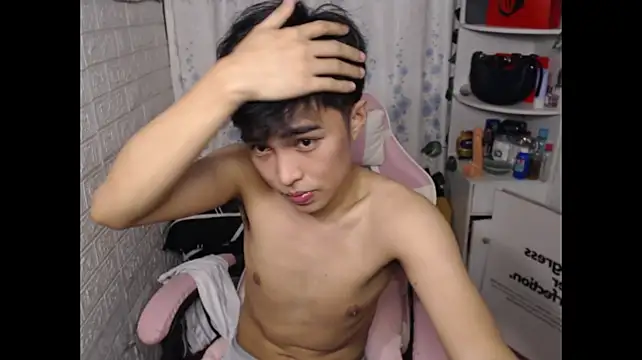_peachyboyyy Pertunjukan Webcam