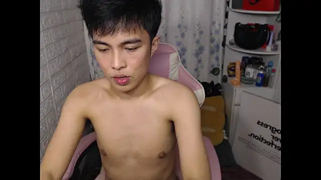 _peachyboyyy Pertunjukan Webcam