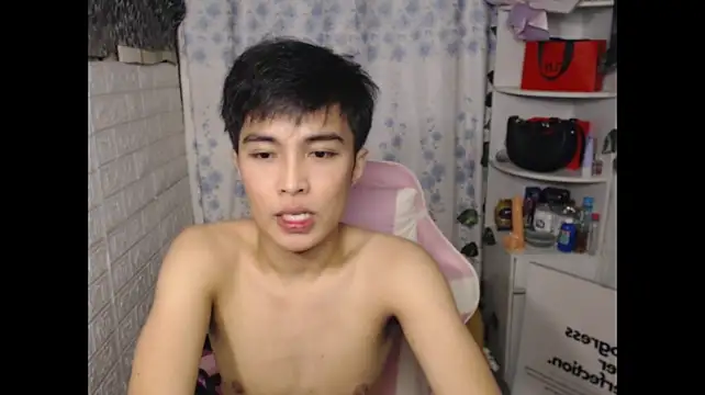 _peachyboyyy Pertunjukan Webcam