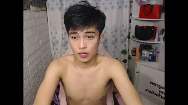 _peachyboyyy Pertunjukan Webcam