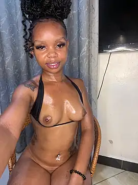 Show de sexyie_caramel na webcam
