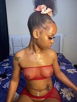 sexyie_caramel Adlı Modelin Web Kamerası Şovu