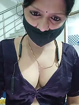 Živý XXX chat ZOYA-STRIP