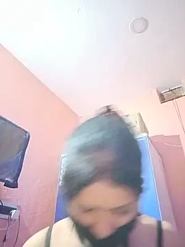 ZOYA-STRIP Adlı Modelin Canlı XXX Sohbeti