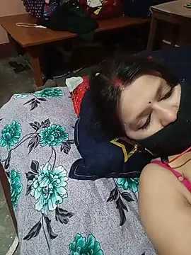 ZOYA-STRIP – Live XXX-chat