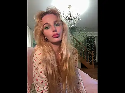 Show modela Golden__Daisy na web-kameri