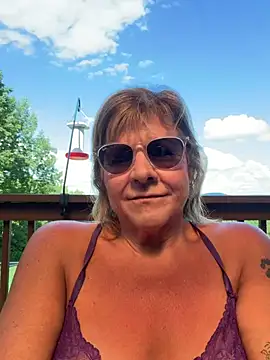 Pokazy przed kamerką – HiLibido1234