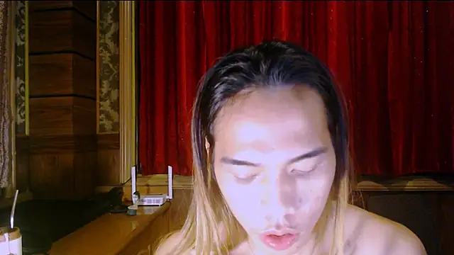 hugecock_kate Pertunjukan Webcam