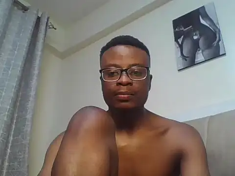 freakyboy255 Show in webcam