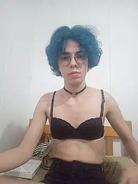 Show modela RobinTheBirdy na web-kameri