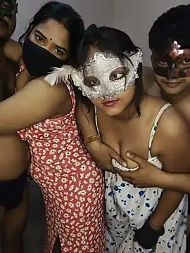 New_desi_bhabhi: διαδικτυακό σόου στην κάμερα