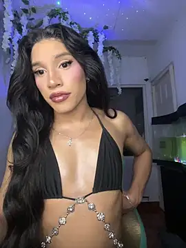 Show modela emaa-- na web-kameri