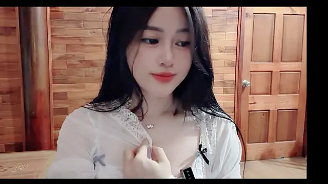 Bee-Cherry Pertunjukan Webcam