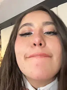 SummerLuna Adlı Modelin Canlı XXX Sohbeti