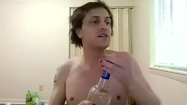 jussy069 Show in webcam