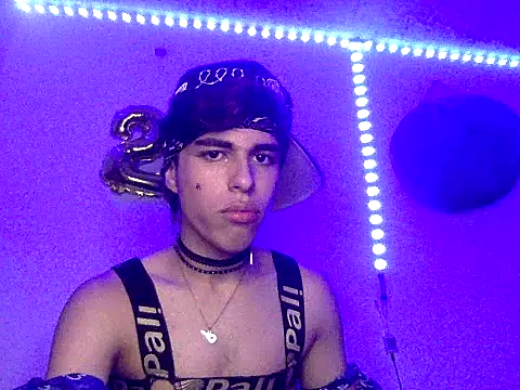 andrytedu_20's Webcam Show