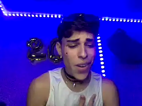 andrytedu_20's Webcam Show