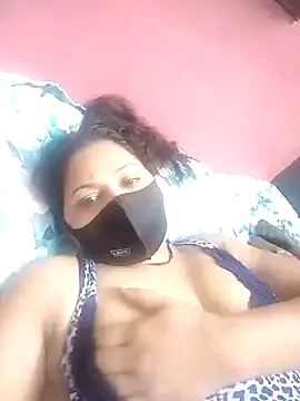 Miss_kirtii Chat XXX live