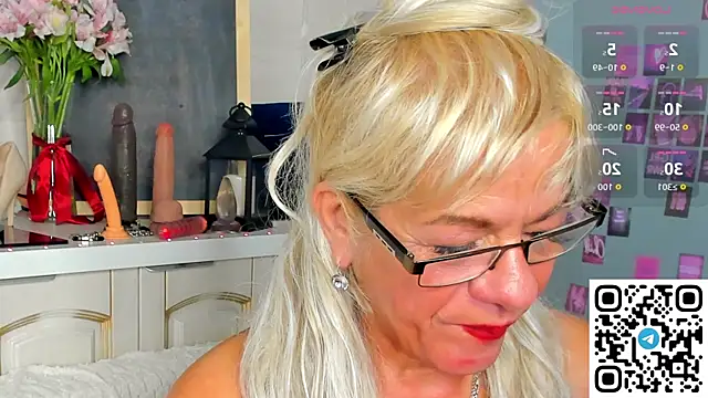 Chat +18 de Anna_Coolidge ao vivo