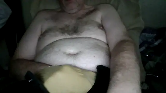 johnbhoy9780 Show in webcam