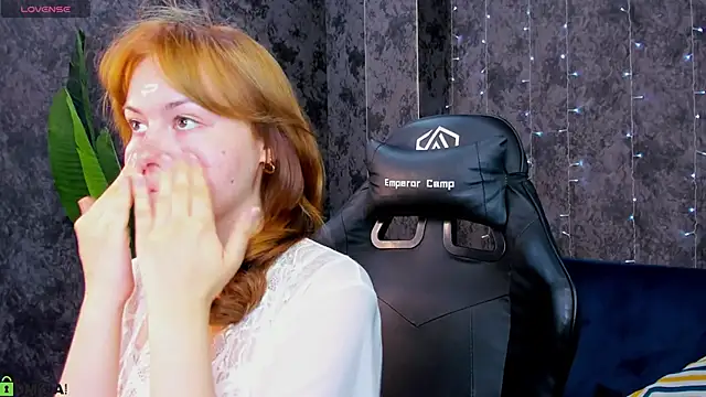 Chat +18 de Monica_Alvarez ao vivo