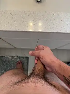 Office_daddy: διαδικτυακό σόου στην κάμερα