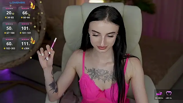 Show modela EmilyyMoon na web-kameri