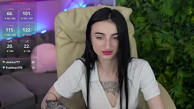 Вебкам-шоу EmilyyMoon