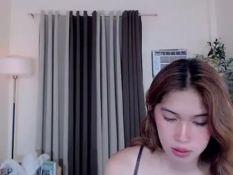 urdreamgirl_mika27 网络视讯表演