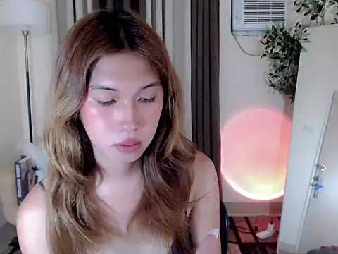 urdreamgirl_mika27 Pertunjukan Webcam