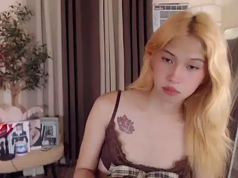 urdreamgirl_mika27 Pertunjukan Webcam