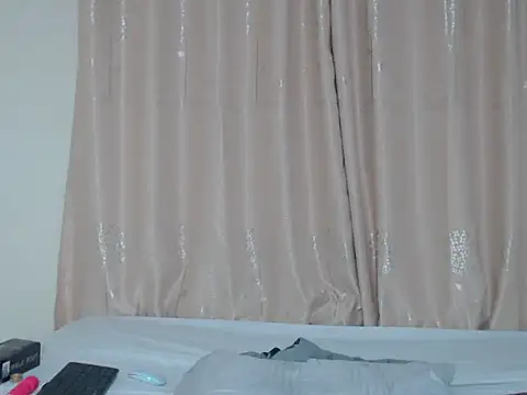 VexxieXO's Live Chat Room