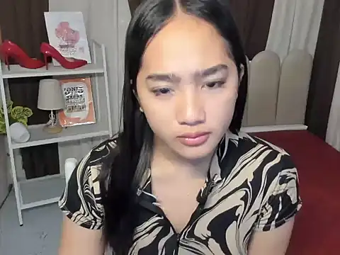 Urasianalodia 网络视讯表演