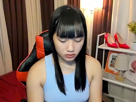 Urasianalodia 网络视讯表演