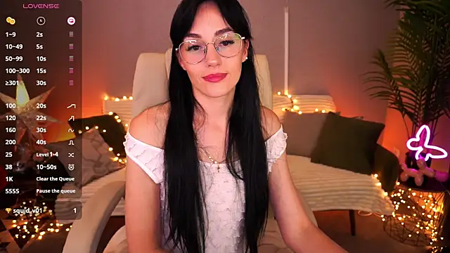 Show modela EviiLune na web-kameri