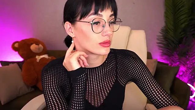 Show modela EviiLune na web-kameri