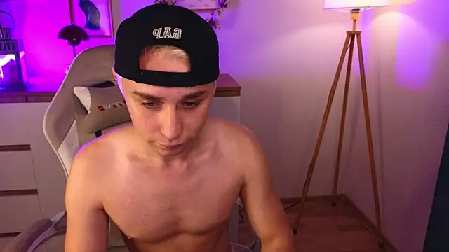 e1v1s' Webcam Show